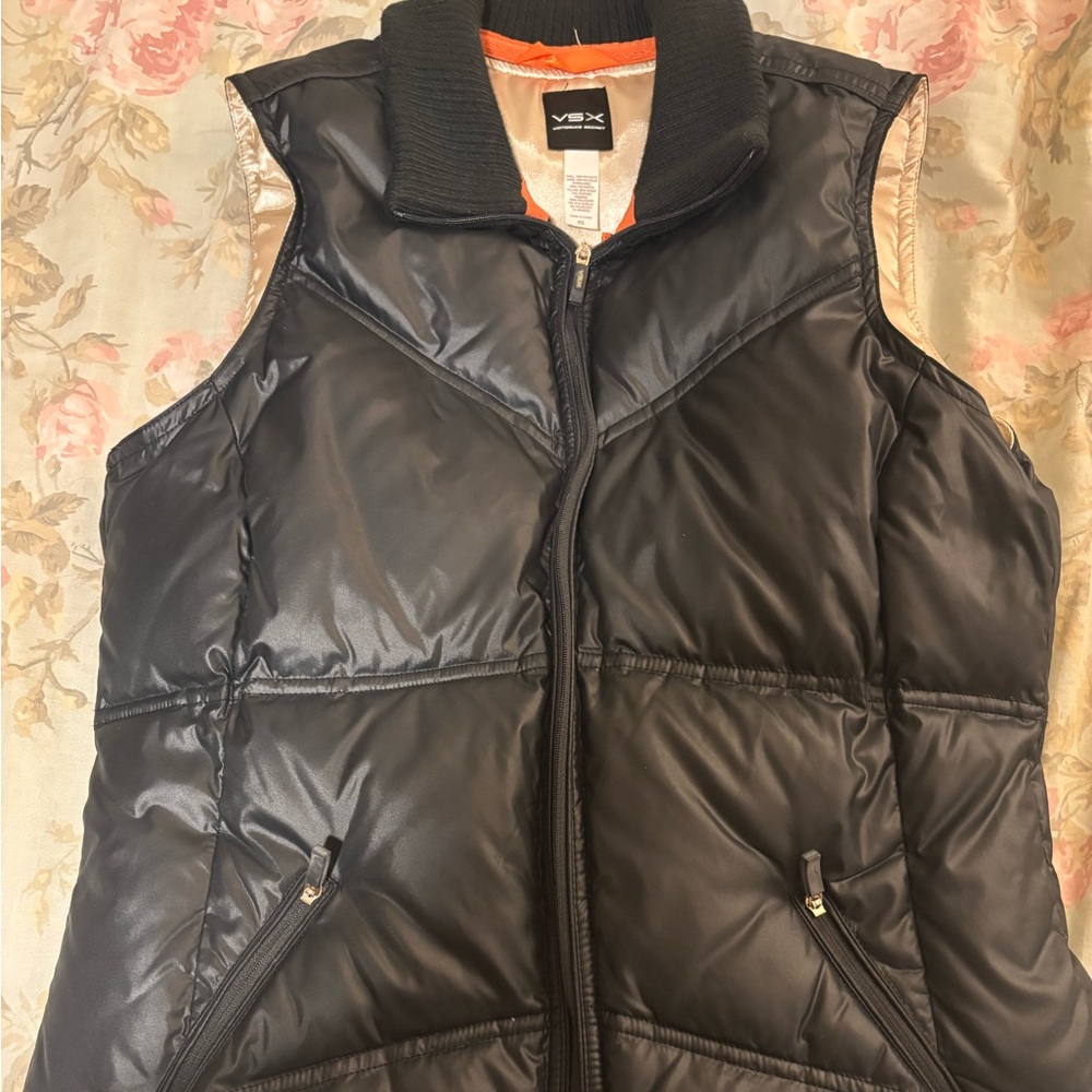 Victoria secret VSX puffer jacket vest NWT Super cute and warm size XS